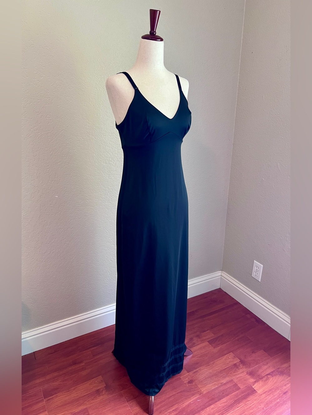 Vintage Gossard Artemis Slim Fit Black Nightgown Size 34